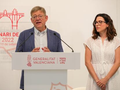 El presidentE de la Generalitat, Ximo Puig, acompañado por vicepresidenta, Aitana Mas, durante la clausura de su Seminari de Govern-Estiu 2022.