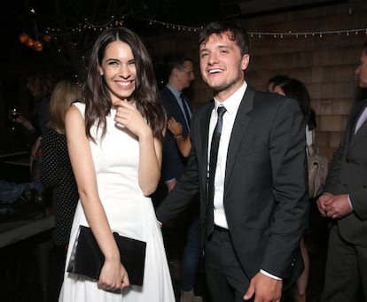 Claudia Traisac y Josh Hutcherson en el estreno de 'Escobar: paraíso perdido', la película en cuyo rodaje se conocieron.