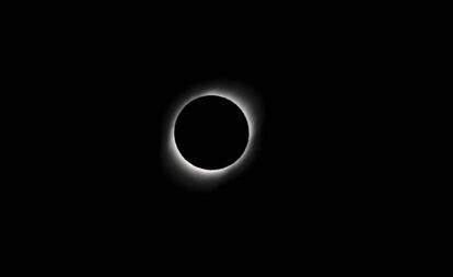 El eclipse total de sol visto desde Punta Colorada, en Coquimbo, Chile.