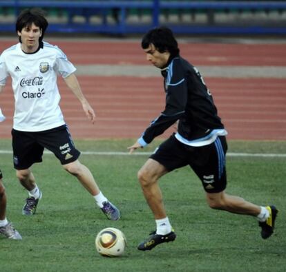 Pastore, junto a Messi, durante un entrenamiento de Argentina.