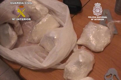 Los agentes intervienen ocho kilos de cocaína lista para su distribución y venta y otros 11 kilos de sustancias de 'corte'.