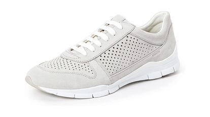 Geox D Sukie B con cordones, en color blanco y transpirables.