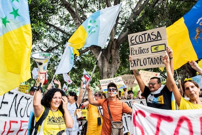 Manifestación de este sábado en Santa Cruz de Tenerife para pedir un cambio en el modelo turístico de masas.