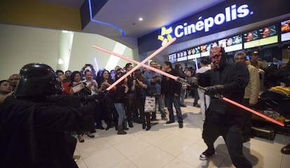Los fanáticos de Star Wars en el estreno de la película.