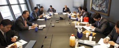 Los expertos en la gestión de altos patrimonios debatieron esta semana el futuro de la banca privada en un coloquio celebrado en la sede de AIG en Madrid.