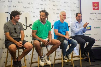 Grosjean, Noah, McEnroe y Costa, durante la presentaci&oacute;n.