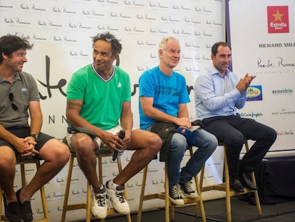 Grosjean, Noah, McEnroe y Costa, durante la presentaci&oacute;n.