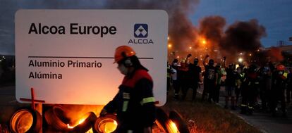 Protestas de los trabajadores de Aloca en una de las plantas. 