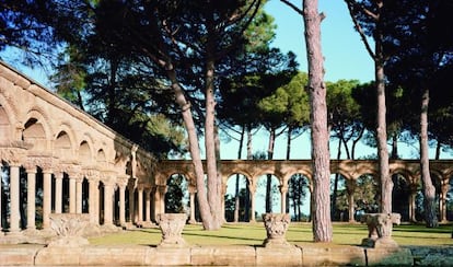 Claustro rom&aacute;nico de Mas del Vent