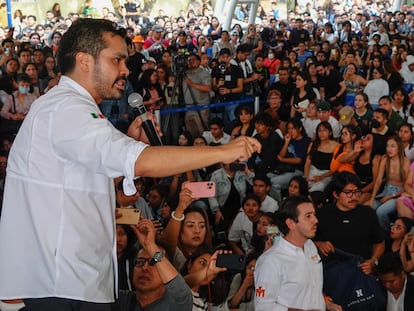 Jorge Álvarez Máynez habla durante su visita a la Universidad Autónoma Metropolitana, plantel Xochimilco (Ciudad de México), este 25 de abril.