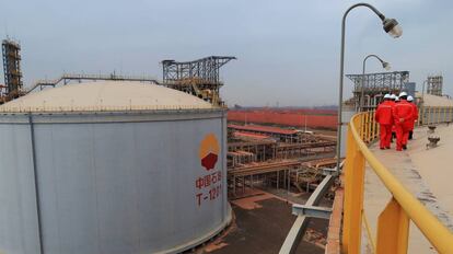 Planta de gas natural líquido en Tangshan, China. 7, 2017.