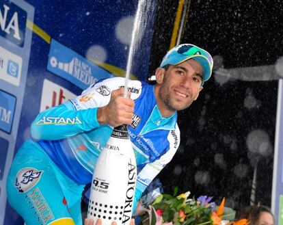 Níbali celebra su liderato en la Tirreno Adriático