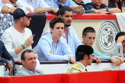 Felipe es un fijo de la Feria de San Isidro peror también acude a otras plazas de toros, incluso se ha atrevido a dar algún capotazo en tentaderos.