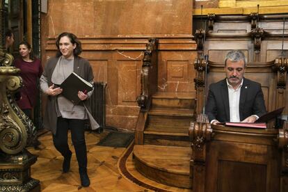 Pleno del Ayuntamiento de Barcelona tras la ruptura del pacto de Ada Colau con el PSC.