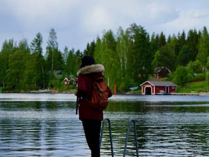 Oravi es uno de los pueblos de la ribera del lago Saimaa, el más grande del país y cuarto de Europa.