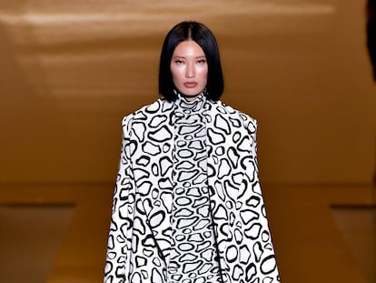 Así fue el debut en la NYFW de Sergio Hudson, el nuevo diseñador fetiche de Michelle Obama y Kamala Harris