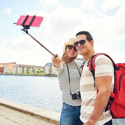 Los mejores palos selfie y trípodes que se pueden comprar en Amazon