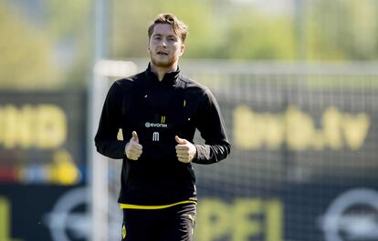 Marco Reus, en un entrenamiento con el Borussia Dortmund a finales de abril.