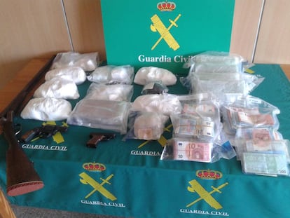 Alijo de droga incautado por la Guardia Civil.