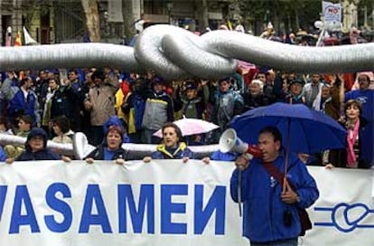 Imagen de la manifestación contra los trasvases celebrada ayer en Valencia.