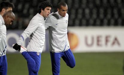 Turan y su Miranda entrenan en el estadio Inonu.