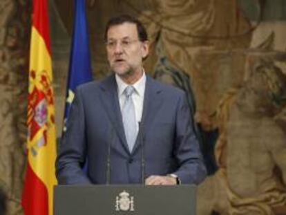 El presidente del Gobierno, Mariano Rajoy, durante su intervención hoy en el acto de toma de posesión del alto comisionado para la Marca España, el empresario Carlos Espinosa de los Monteros, en el Palacio de la Moncloa.