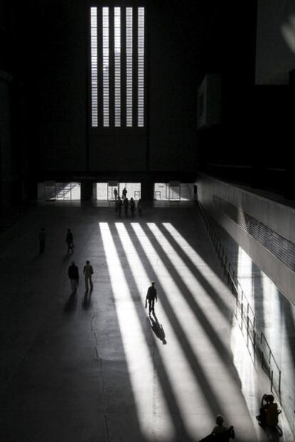 La Sala de Turbinas recibe a los visitantes a la Tate Modern londinense.