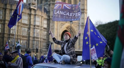 Manifestación contra el Brexit, este martes frente al Parlamento británico.