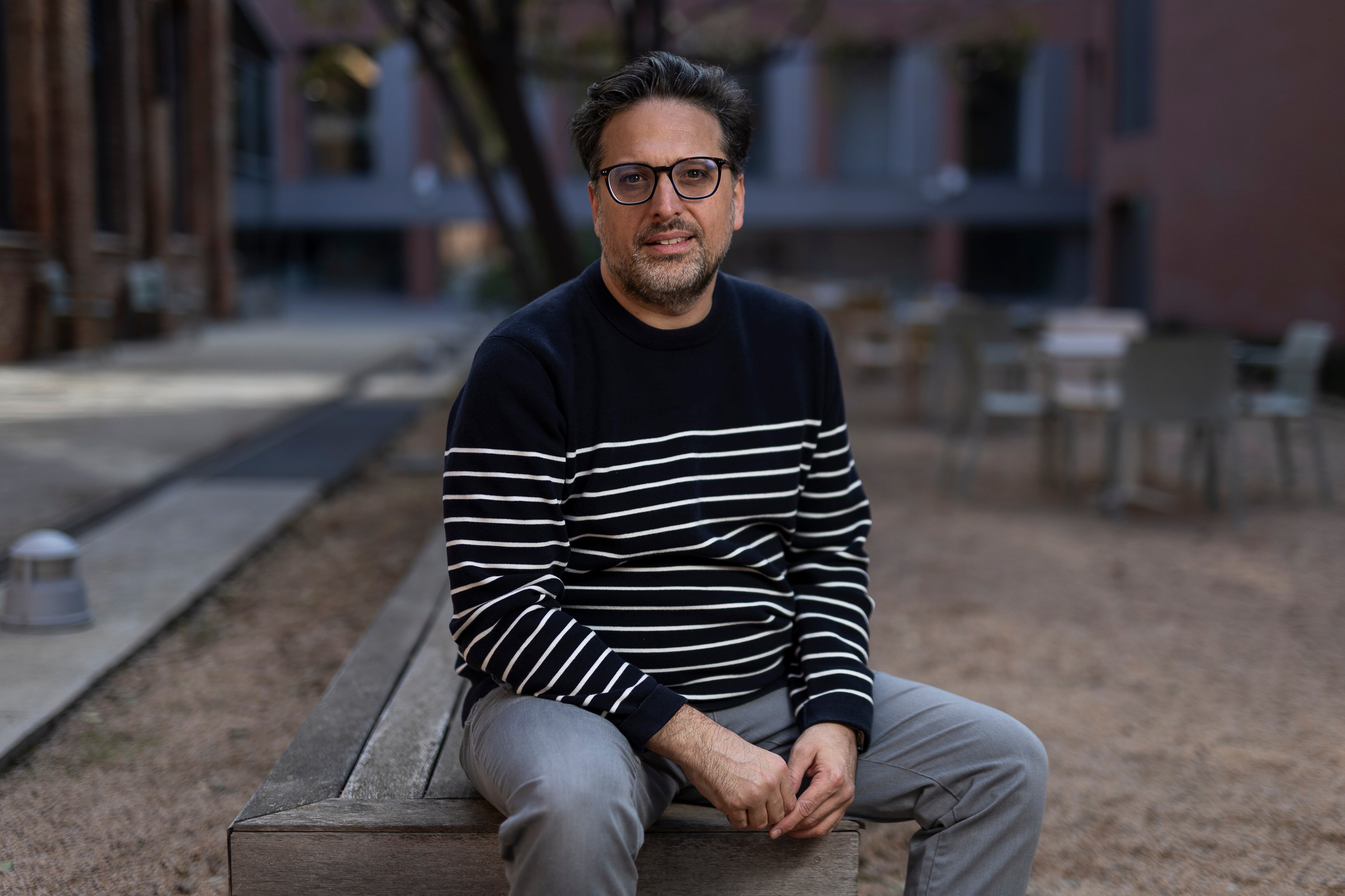 Tomás Criado, antropólogo, fotografiado en la Universitat Oberta de Catalunya (UOC).
