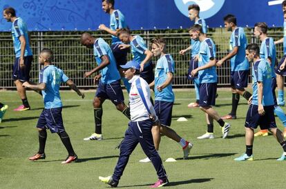 Antonio Conte durante un entrenamiento de Italia.