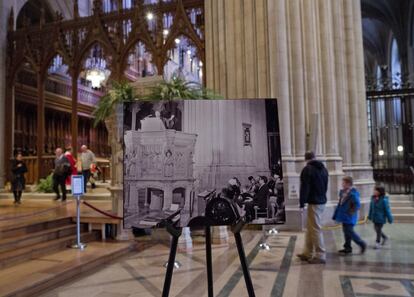 Imagen del 31 de marzo de 1968 que muestra a Martin Luther King durante un discurso desde el púlpito de la catedral de Canterbury, en Washington.