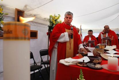 Jim&eacute;nez, en su ordenaci&oacute;n como obispo luterano