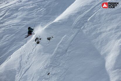 Yu Sasaki despega en la cita de Hakuba. Foto: Dom Daher.