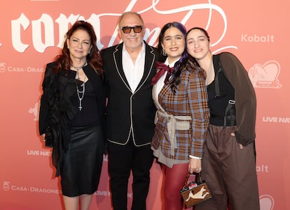 Gloria Estefan, Emilio Estefan, Gemeny Hernandez, Emily Estefan