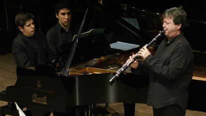 El clarinetista Joan Enric Lluna con el Ensemble Moonwinds. 