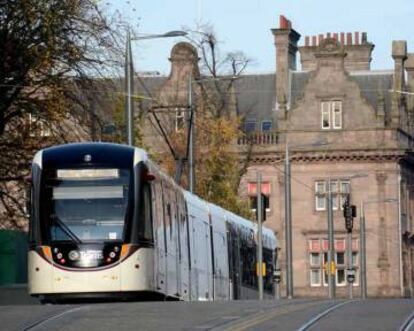 Tranvía fabricado por CAF para Edimburgo (Escocia).