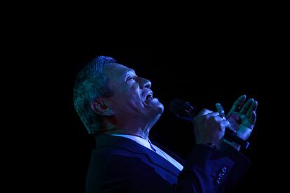 El compositor y cantante, Armando Manzanero en un concierto en el Lunario del Auditorio Nacional, en la Ciudad de México.