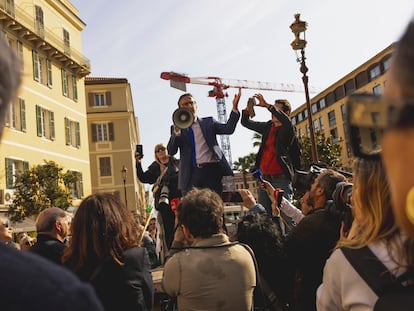 El prefecto de Córcega del Sur, Jérôme Filippini, interviene en la marcha contra la mafia el pasado 8 de marzo.