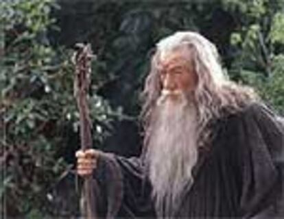 El hechicero Gandalf, en un fotograma de 'El señor de los anillos. La Comunidad del Anillo'.