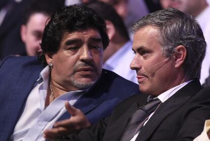 Maradona y Mourinho, en la Conferencia Internacional del deporte en Dubai