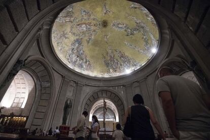 Cúpula de la basílica desde el interior del monumento.