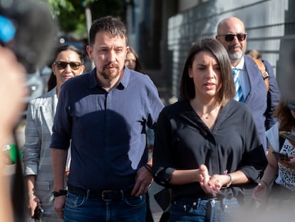 El exvicepresidente del Gobierno Pablo Iglesias, y la exministra de Igualdad Irene Montero, a su llegada para declarar en el Juzgado de lo Penal Número 14 de Madrid, el pasado 27 de mayo en Madrid.