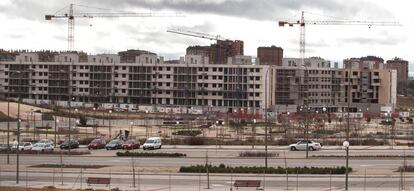 Construcción de bloques de vivienda nueva en el PAU Arroyo del Fresno de Madrid.