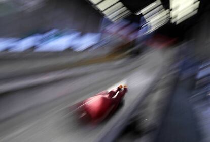 El atleta ruso Vladislav Marchenkov participa en la sesión de entrenamiento de skeleton, el 13 de febrero.