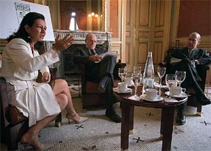 Ana Patricia Botín, Abel Matutes y José Ángel Gurría, ayer en la Casa de América de Madrid.