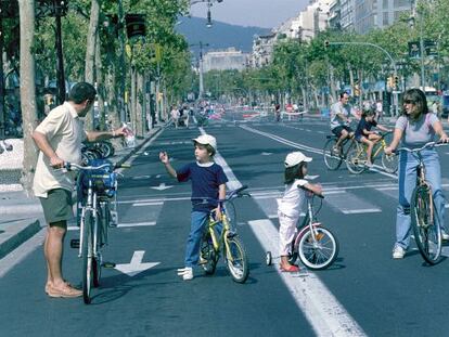 Jornada del Dia sense Cotxes al passeig de Gràcia de Barcelona, el 2003.