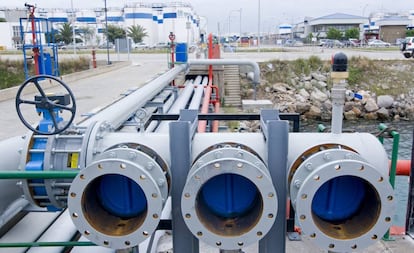 Instalaciones de Agbar en el puerto de Barcelona.