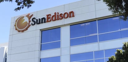 Fachada de la sede de SunEdison en Belmont, California.