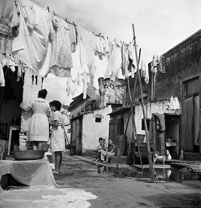 Cortiço no bairro do Brás, São Paulo, 1947