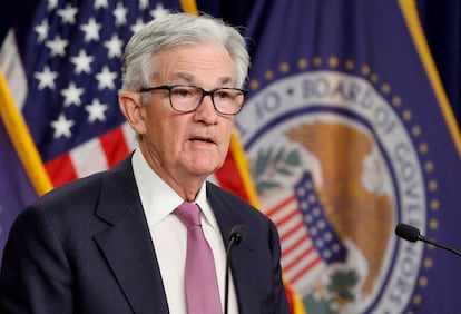 FILE PHOTO: U.S. Federal Reserve Chair Jerome Powell addresses reporters during a news conference at the Federal Reserve Building in Washington, U.S., February 1, 2023. REUTERS/Jonathan Ernst/File Photo